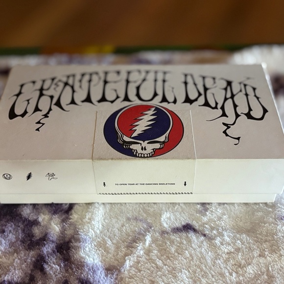 Akila X Grateful Dead Sunglass Case - Picture 4 of 7